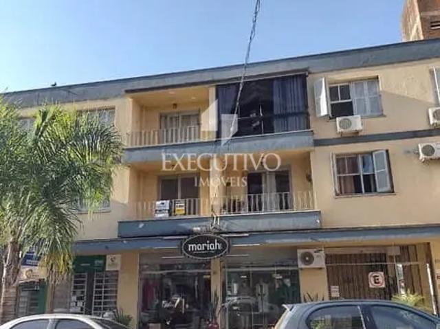 Apartamento para Aluguel com 3 quartos, 107 m² por R$ 1.400