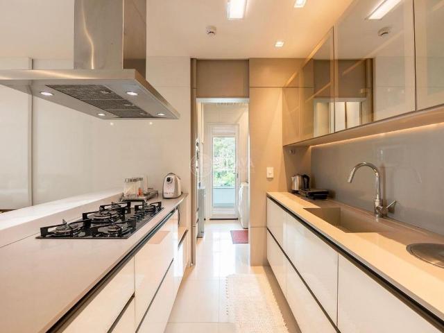 Apartamento para Aluguel com 3 quartos, 115 m² por R$ 8.000