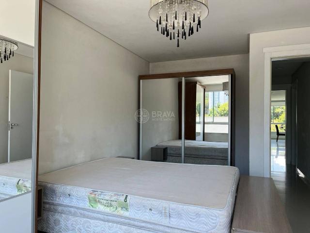 Apartamento para Aluguel com 3 quartos, 120 m² por R$ 8.500