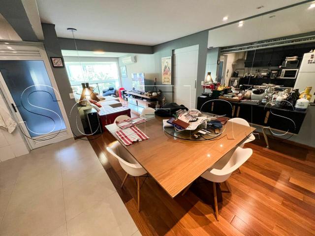 Apartamento para Aluguel com 3 quartos, 120 m² por R$ 15.910