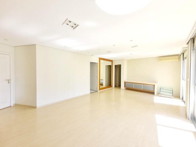 Apartamento para Aluguel com 3 quartos, 129 m² por R$ 5.800
