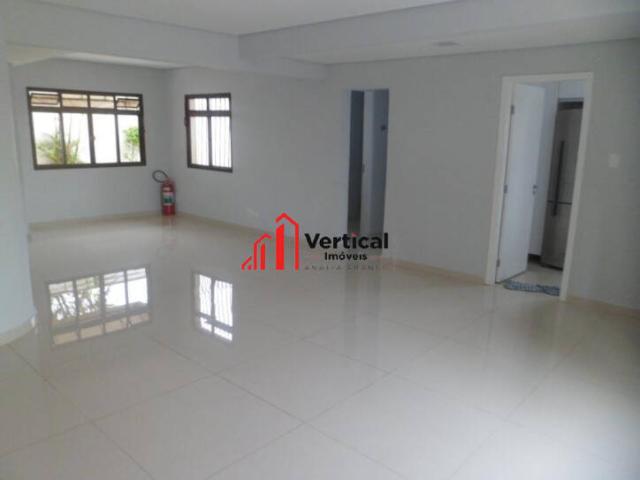 Apartamento para Aluguel com 3 quartos, 132 m² por R$ 4.000
