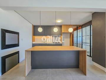 Apartamento para Aluguel com 3 quartos, 155 m² por R$ 4.950