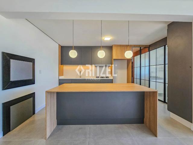 Apartamento para Aluguel com 3 quartos, 155 m² por R$ 4.950