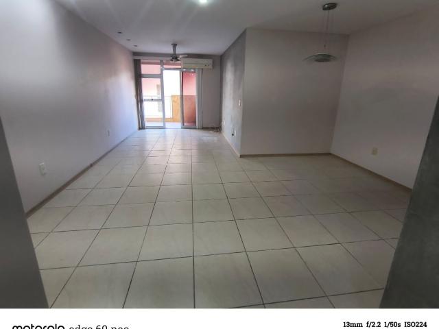 Apartamento para Aluguel com 3 quartos, 170 m² por R$ 3.900