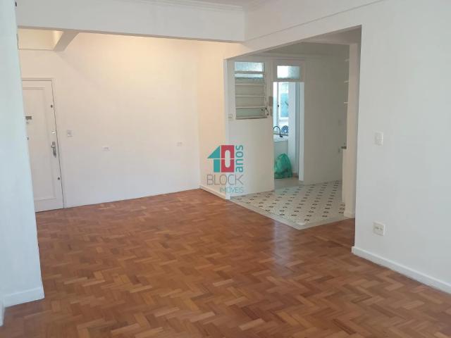 Apartamento para aluguel com 3 quartos em Leblon com 90m²