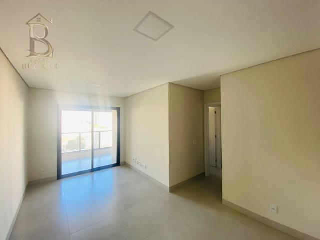 Apartamento para Aluguel com 3 quartos por R$ 4.250
