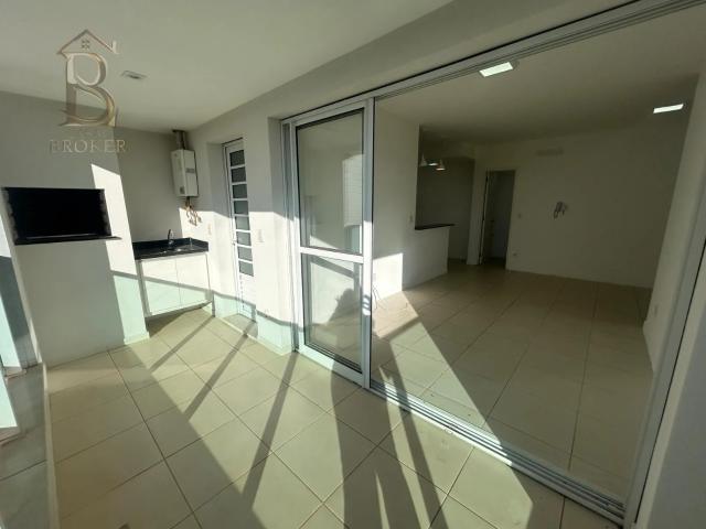 Apartamento para Aluguel com 3 quartos por R$ 4.400