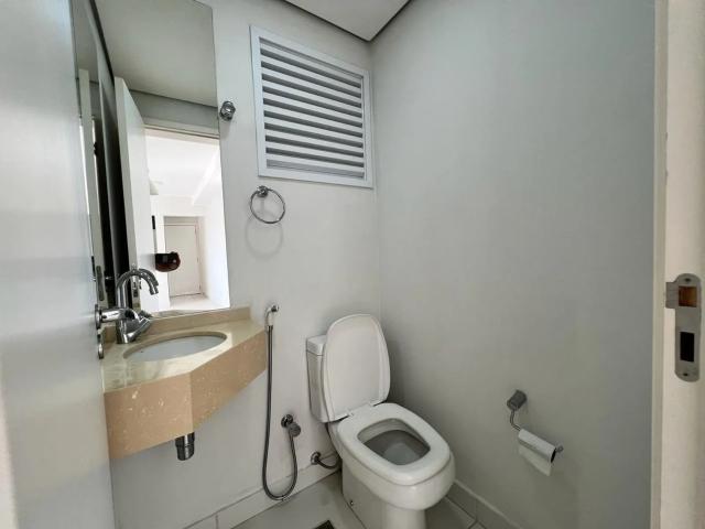 Apartamento para Aluguel com 3 quartos por R$ 3.500