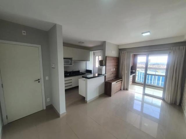 Apartamento para Aluguel com 3 quartos por R$ 3.836