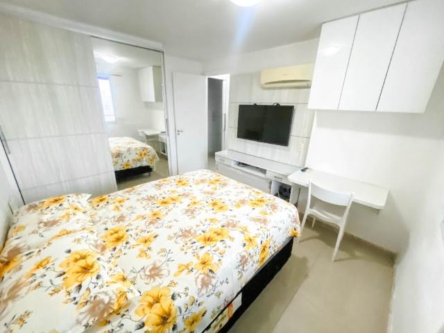 Apartamento para Aluguel com 4 quartos, 114 m² por R$ 6.000