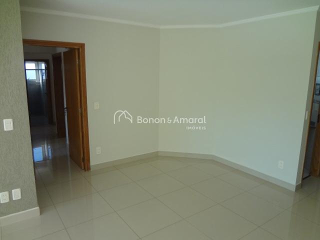 Apartamento para Aluguel com 4 quartos, 135 m² por R$ 5.300