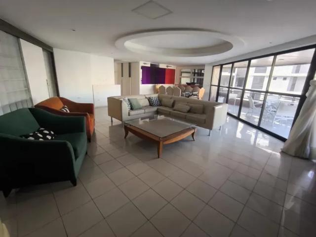 Apartamento para aluguel anual, semi mobíliado, 03 suítes, dce, varanda, perto da orla em Tambaú