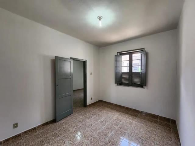 Apartamento para aluguel e venda possui 58 metros quadrados com 2 quartos