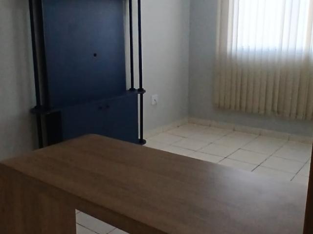 Apartamento para Aluguel por R$ 1.400