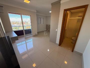 Apartamento para Aluguel por R$ 2.500