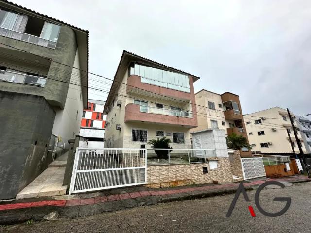 Apartamento para aluguel possui 64 m² com 2 quartos em Serraria São José SC