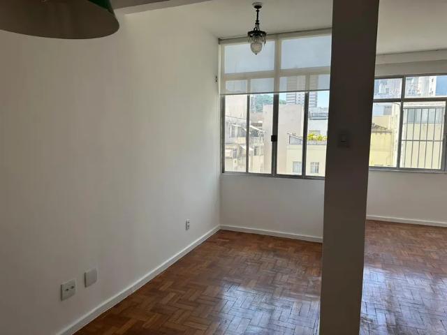 Apartamento para aluguel possui 92 metros quadrados com 2 quartos
