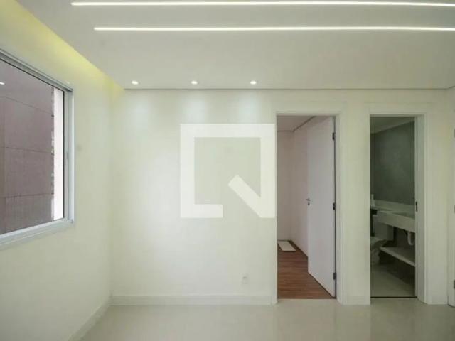 Apartamento para Aluguel Parque Panamericano, 2 Quartos, 34 m² São Paulo