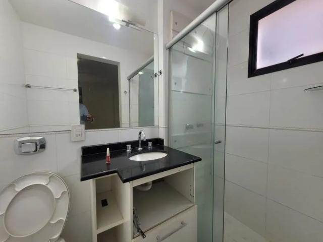 Apartamento com 3 dormitórios para alugar, 73 m² por R$ 3.600,00/mês Bela Suiça Londrina/PR