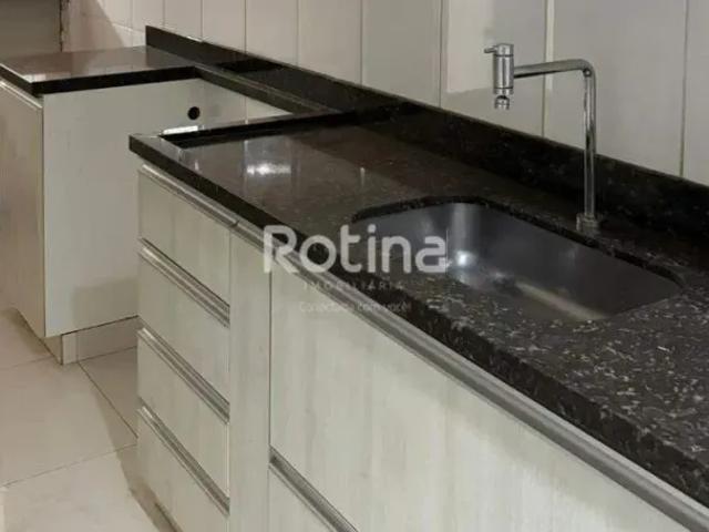 Apartamento para alugar, 2 quartos, Segismundo Pereira Uberlândia/MG Rotina Imobiliária