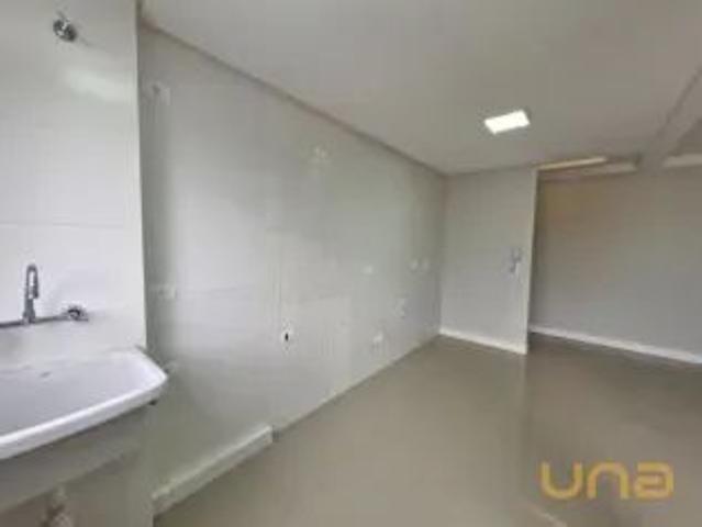 Apartamento para alugar 3 quartos, 72 m² em Uberaba, Curitiba Edifício Castel di Cezar