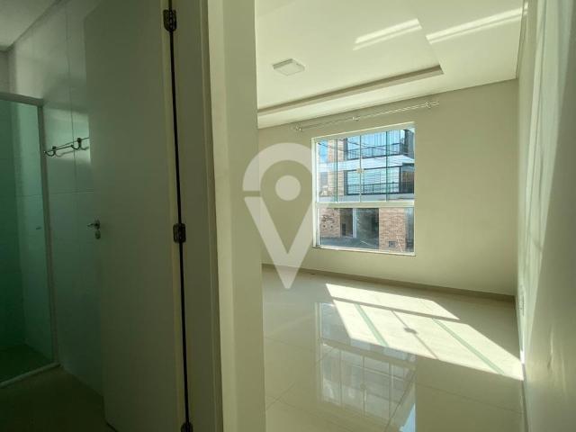 Apartamento para alugar com 3 quartos no bairro Centro em Guaramirim