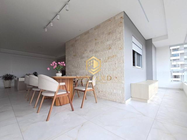 Apartamento para alugar com 3 quartos e 119 m² por R$ 4.100/mês