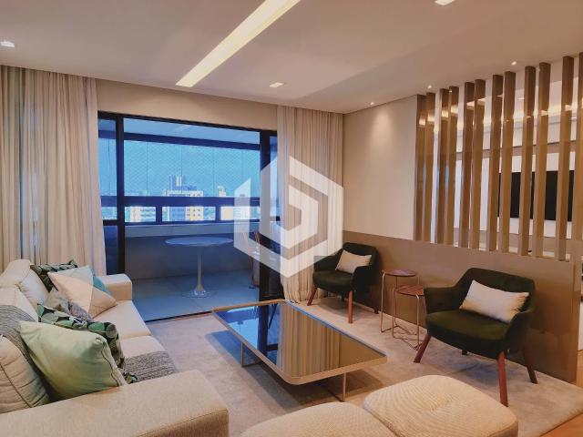 Apartamento para alugar com 3 quartos e 147 m² por R$ 9.750/mês