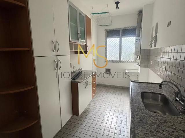 Apartamento para alugar com 3 quartos e 59 m² por R$ 2.300/mês