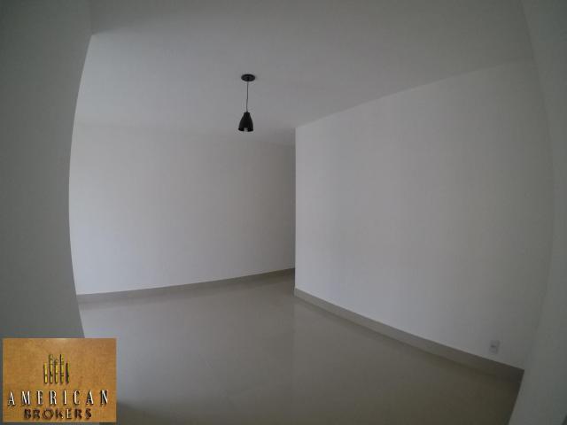 Apartamento para alugar com 3 quartos e 68 m² por R$ 1.700/mês