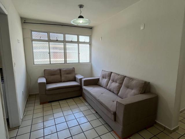 Apartamento para alugar com 3 quartos e 80 m² por R$ 2.600/mês