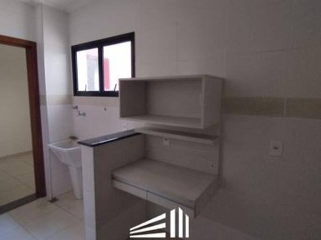 Apartamento para Alugar com 3 quartos, 3 banheiros, 2 vagas e 117m²