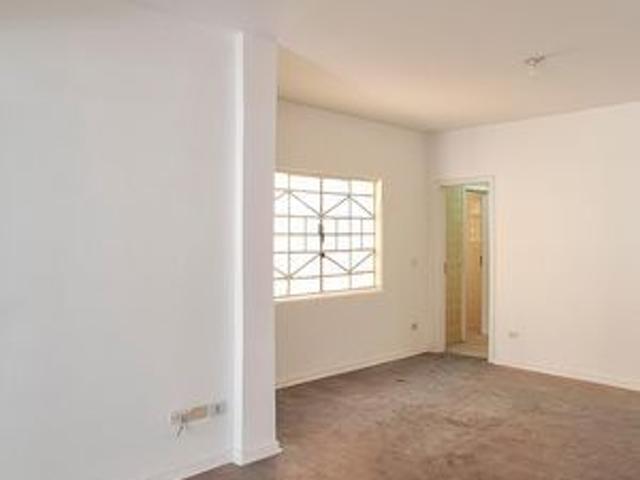 Casa para alugar com 290m², 6 quartos e 2 vagas