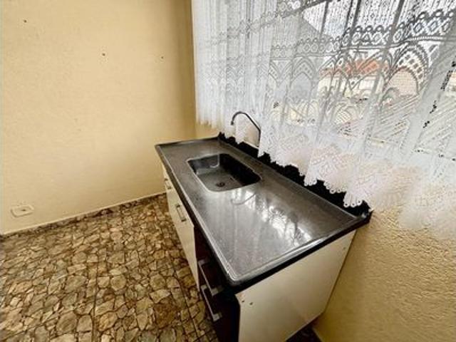 Casa para alugar com 24m², 1 quarto e sem vaga