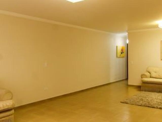 Casa para alugar com 350m², 3 quartos e 6 vagas