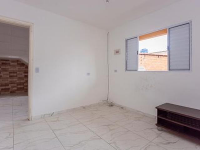 Casa para alugar com 30m², 1 quarto e sem vaga