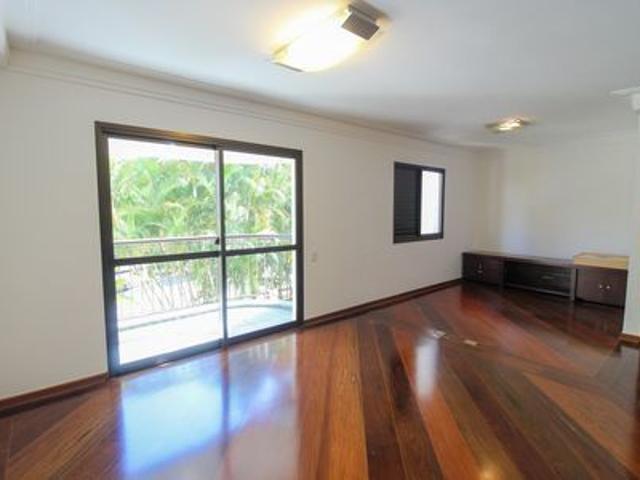 Apartamento para alugar com 127m², 3 quartos e 3 vagas