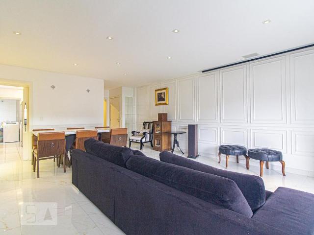Apartamento para alugar com 128m², 2 quartos e 2 vagas