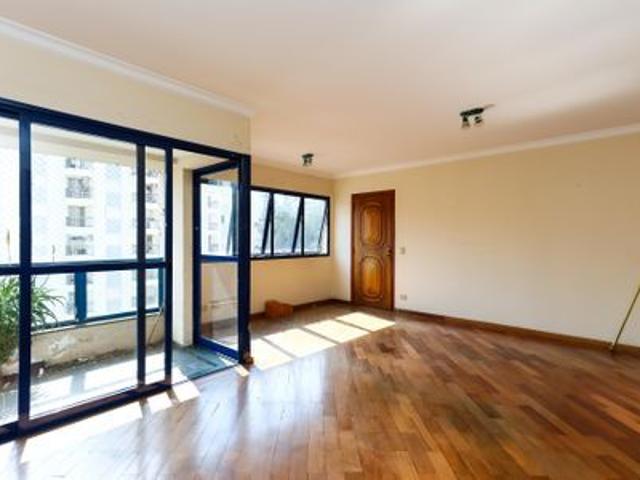 Apartamento para alugar com 121m², 3 quartos e 2 vagas