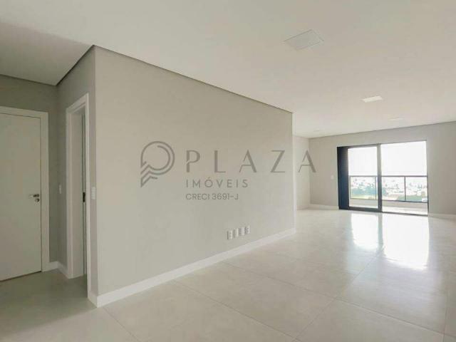 Apartamento para alugar com 130m², 3 quartos e 3 vagas