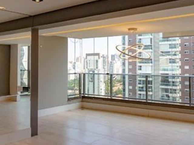 Apartamento para alugar com 131m², 3 quartos e 3 vagas