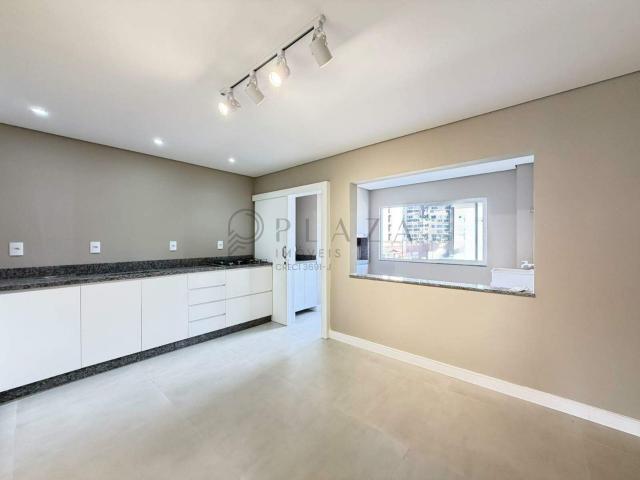 Apartamento para alugar com 145m², 3 quartos e 1 vaga