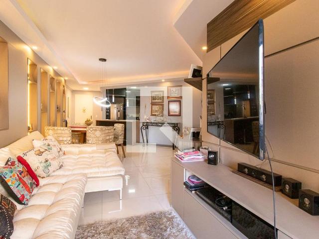 Apartamento para alugar com 146m², 3 quartos e 1 vaga