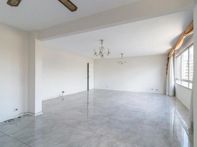 Apartamento para alugar com 140m², 3 quartos e 1 vaga