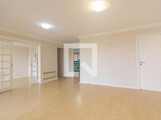 Apartamento para alugar com 156m², 3 quartos e 2 vagas