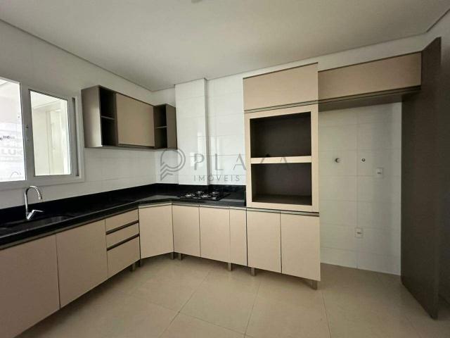 Apartamento para alugar com 150m², 3 quartos e 2 vagas