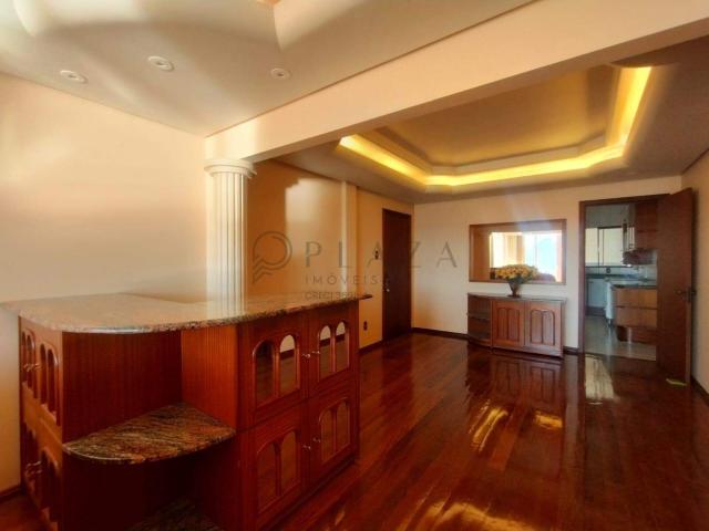 Apartamento para alugar com 160m², 4 quartos e 1 vaga