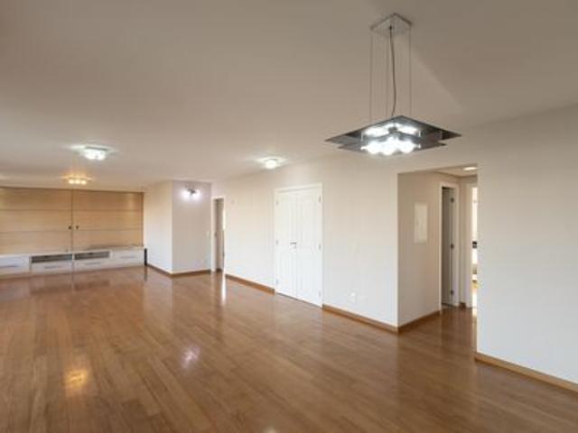 Apartamento para alugar com 185m², 3 quartos e 3 vagas