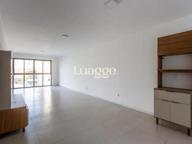 Apartamento para alugar com 1 dormitório, 1 vaga de garagem e 50 m²